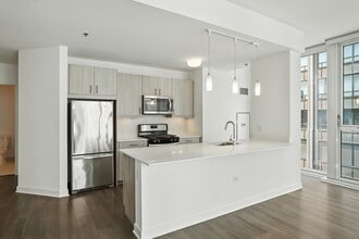 37 W Randolph St in Chicago, IL - Building Photo - Building Photo