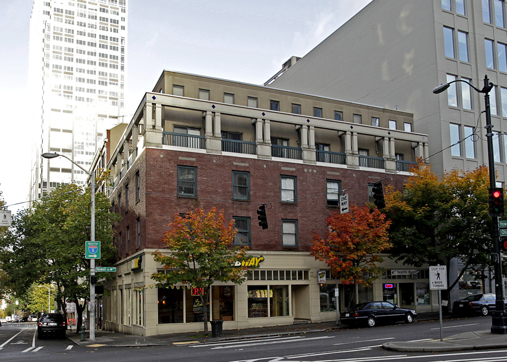 Bonair Apartments in Seattle, WA - Building Photo