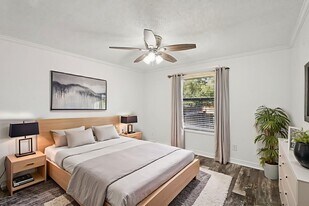 Whisperwood ~ Boutique Cottage Style Living Meets Hassle Free Leasing in Gainesville, FL - Building Photo