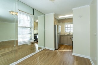 2053 Montreat Cir in Vestavia Hills, AL - Building Photo - Building Photo