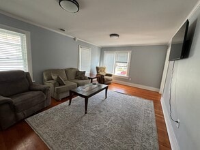 109 East St, Unit Second floor in Fort Edward, NY - Foto de edificio - Building Photo