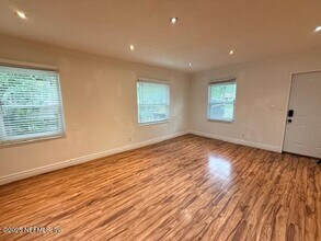 2855 Ernest St in Jacksonville, FL - Building Photo - Building Photo