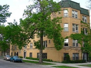 4948 W Gladys Ave in Chicago, IL - Building Photo - Building Photo