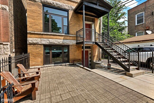 2610 W Rice St in Chicago, IL - Building Photo - Building Photo