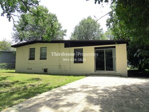 4525 Trenton Dr N in Jacksonville, FL - Building Photo - Building Photo