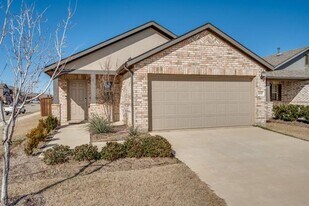 14005 Danesdale Dr in Pilot Point, TX - Building Photo