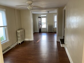 143 N Potomac St, Unit 143 in Waynesboro, PA - Building Photo - Building Photo