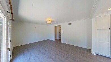 16242 Eagle Ln in Huntington Beach, CA - Building Photo - Building Photo