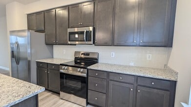 1327 Cedar Vly Rd in Ranson, WV - Building Photo - Building Photo