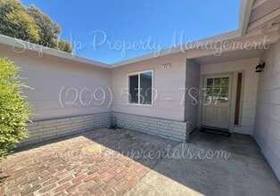 1427 Calgary Ct in Oakdale, CA - Building Photo - Building Photo