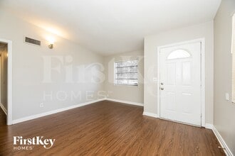 2706 Lorna Rd in Jacksonville, FL - Building Photo - Building Photo