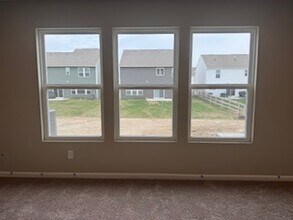 3389 Dewdrop Wy in Batavia, OH - Building Photo - Building Photo