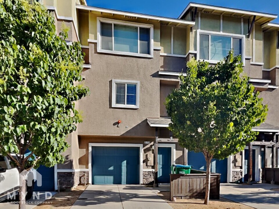 275 Mark Jeffrey Ln in Reno, NV - Building Photo