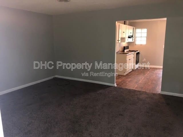 6505 Raymond Dr in Union City, GA - Building Photo - Building Photo