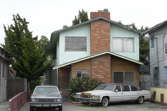 1534 38th Ave in Oakland, CA - Foto de edificio - Building Photo