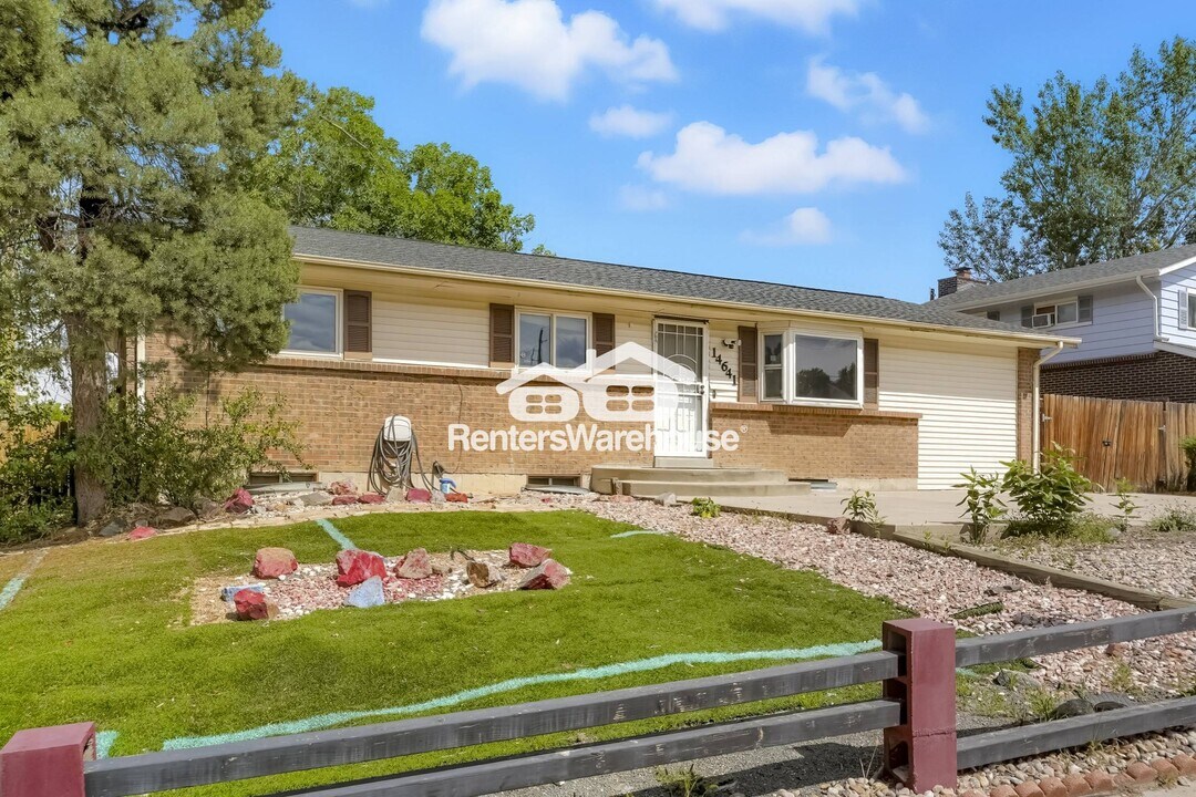 14641 E 13th Ave in Aurora, CO - Building Photo