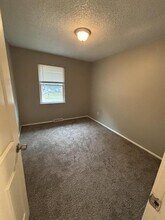 2105 SW 5th St in Blue Springs, MO - Building Photo - Building Photo