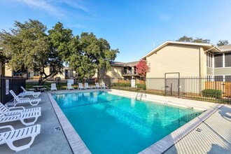 Tribecca Pointe Apartments in Hurst, TX - Building Photo - Building Photo