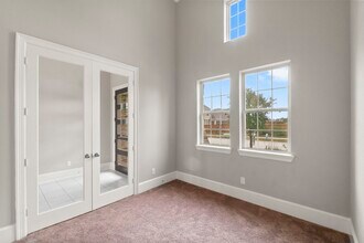 8710 Burdekin Rd in Magnolia, TX - Foto de edificio - Building Photo