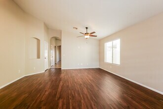 1649 E Leslie Ave in San Tan Valley, AZ - Building Photo - Building Photo