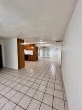 403 San Jacinto Dr in Rockdale, TX - Building Photo - Building Photo