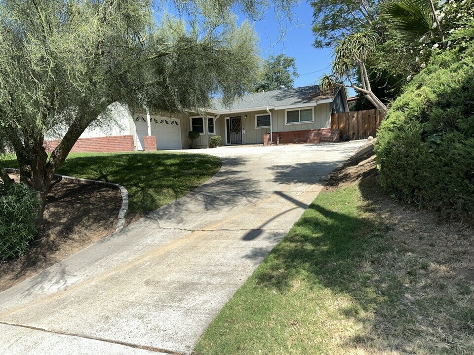 3589 Mt Vernon Ave in Riverside, CA - Building Photo