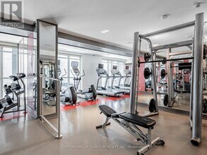 5 Hanna Ave in Toronto, ON - Building Photo - Building Photo