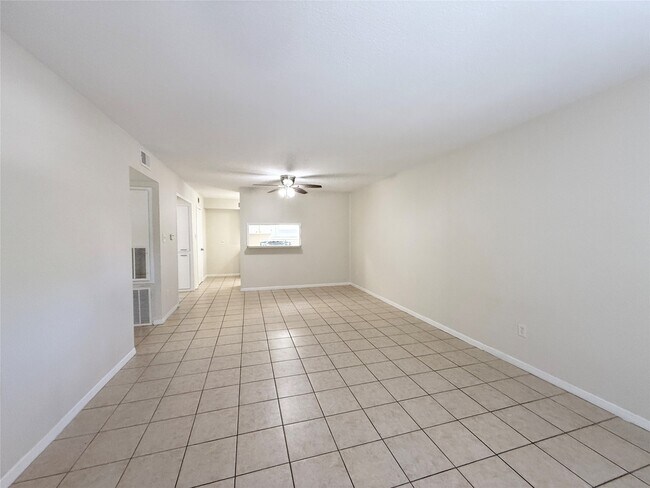 2400 5th St in Bay City, TX - Building Photo - Building Photo