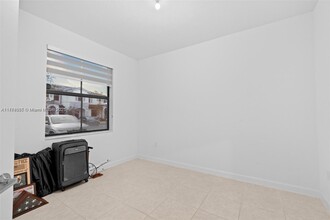 14807 SW 183rd Ter in Miami, FL - Building Photo - Building Photo