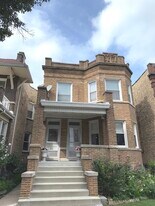 2526 W Gunnison St in Chicago, IL - Building Photo