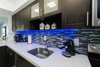 845 W 79th Pl in Hialeah, FL - Building Photo - Building Photo