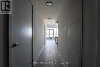 1007 The Queensway in Toronto, ON - Building Photo - Building Photo
