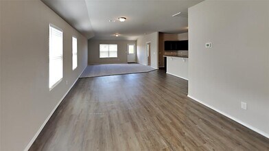 9909 Rattlesnake Ln in Yukon, OK - Building Photo - Building Photo