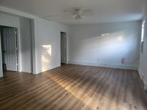 509 N Henry St in Lindale, TX - Building Photo - Building Photo