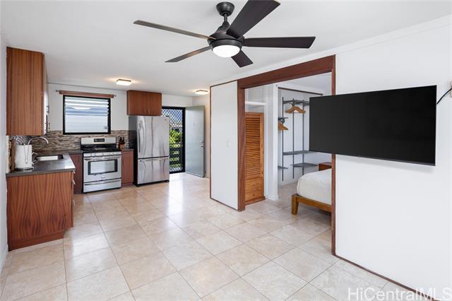 3111 Pualei Cir in Honolulu, HI - Building Photo - Building Photo