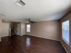 5313 Hutchinson Dr in Austin, TX - Building Photo - Building Photo