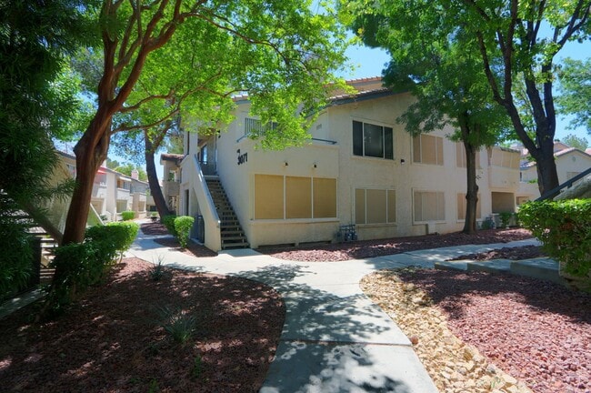 3071 Key Largo Dr in Las Vegas, NV - Building Photo - Building Photo