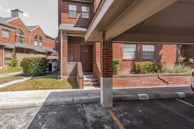 property at 7930 Roanoke Run