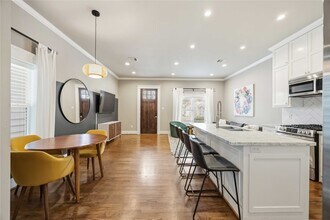 1006 Enid St in Houston, TX - Building Photo - Building Photo