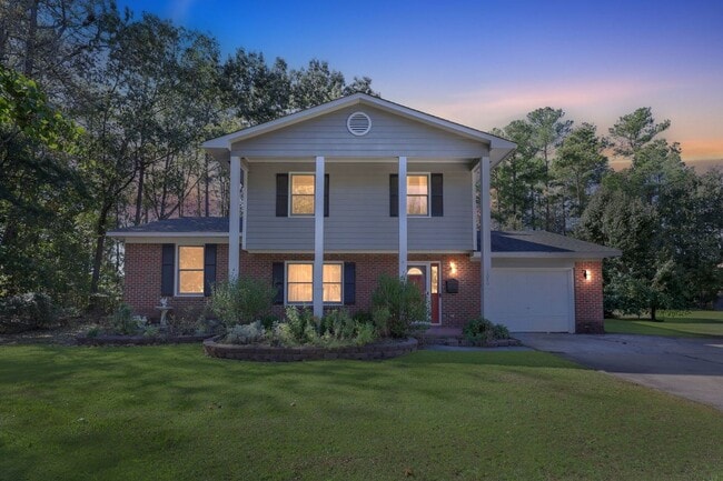 1040 Rim Rd in Fayetteville, NC - Building Photo - Building Photo