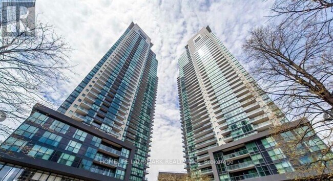 5168 Yonge St in Toronto, ON - Building Photo - Building Photo
