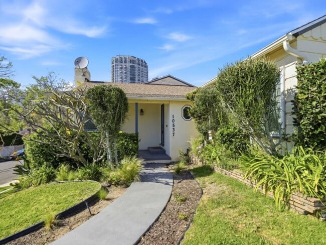 property at 10537 Rochester Ave