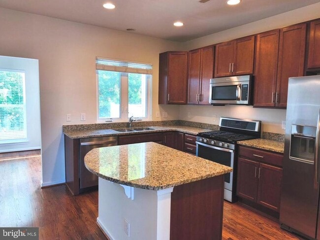 22520 Highcroft Terrace in Ashburn, VA - Building Photo - Building Photo
