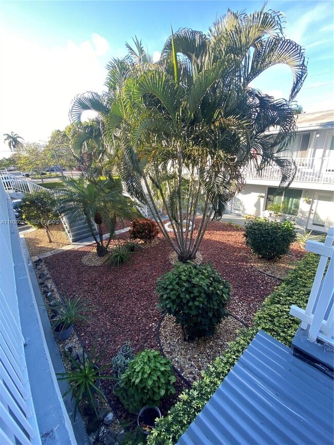 2344 NE 12th St in Pompano Beach, FL - Building Photo - Building Photo