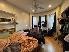 129 Cedar St, Unit 1 in Boston, MA - Foto de edificio - Building Photo