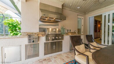7667 Martino Cir in Naples, FL - Building Photo - Building Photo