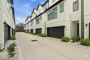 9405 D Hammerly Blvd in Houston, TX - Building Photo