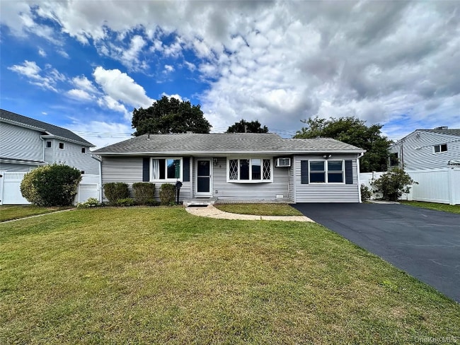 property at 5 Eagle Ln