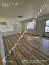 913 S 24th St in Springfield, IL - Building Photo - Building Photo