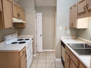 4187 Rainey Woods Dr in Memphis, TN - Building Photo - Building Photo